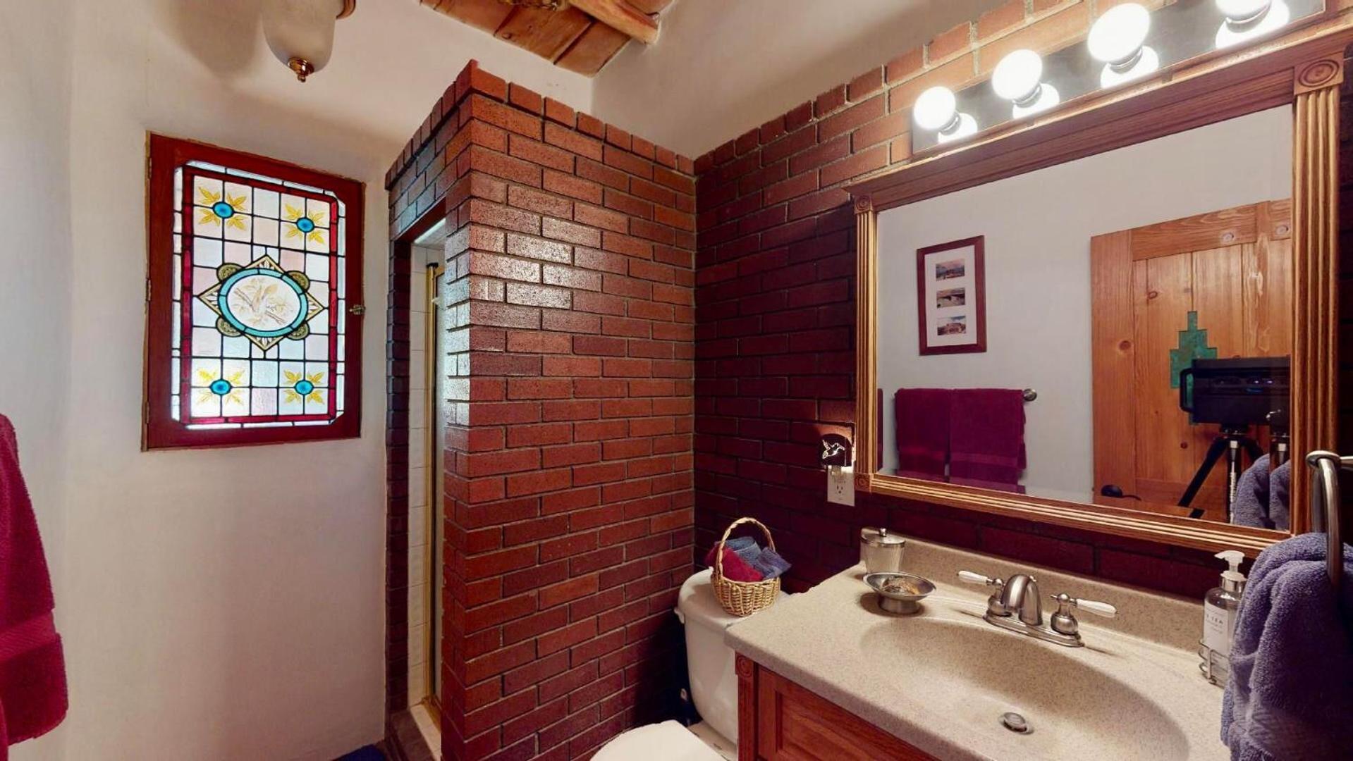 Red Mountain Manor Vineyard And Guesthouse Rio Rancho Room photo