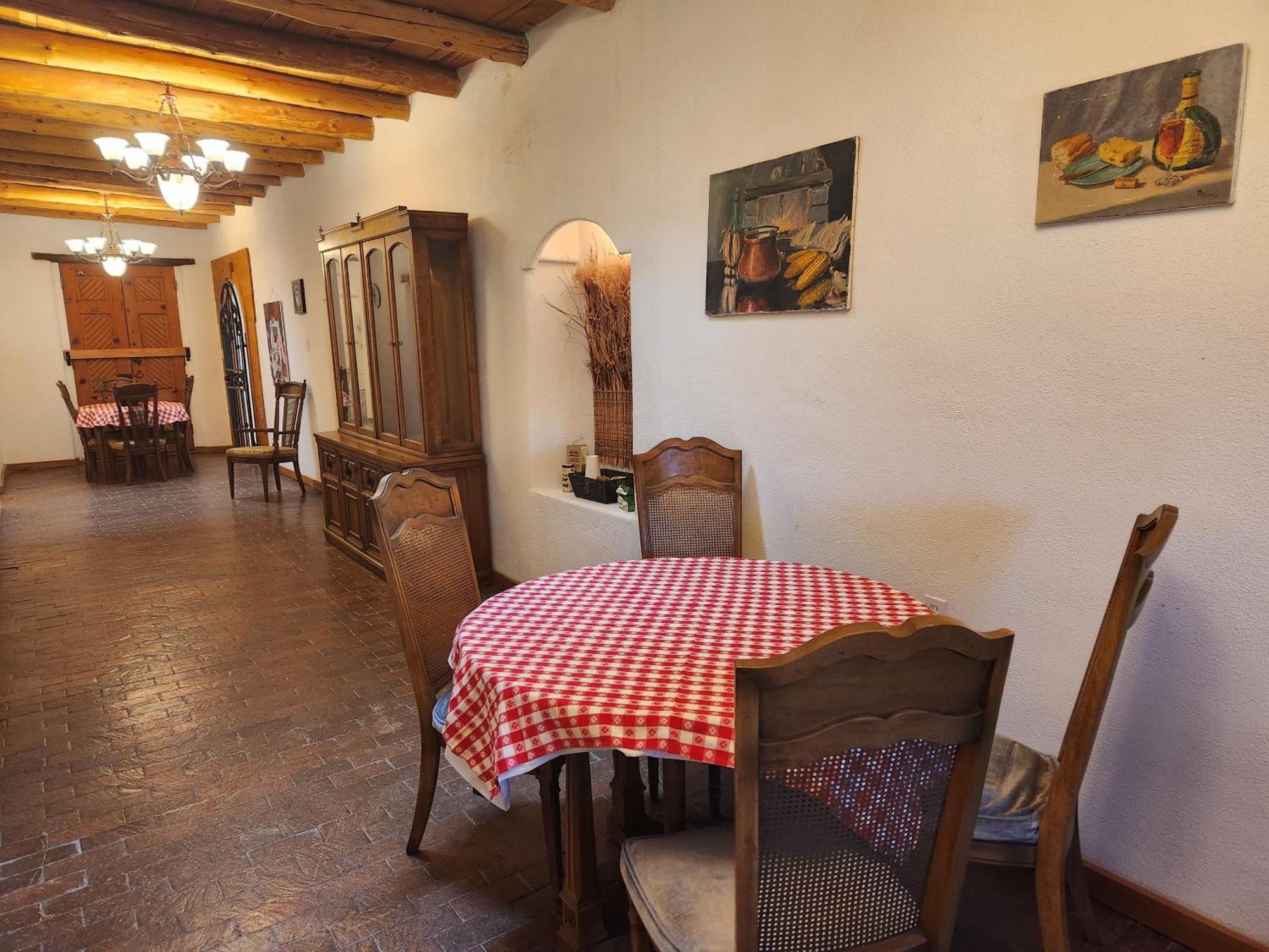 Red Mountain Manor Vineyard And Guesthouse Rio Rancho Exterior photo